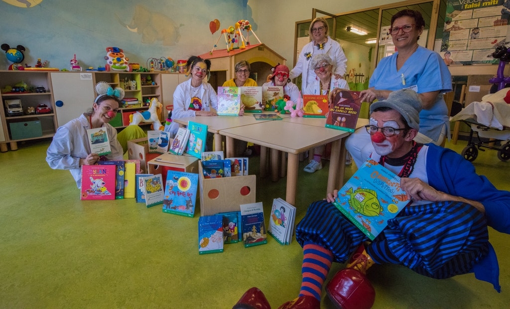 Tutti possono contribuire a donare un libro e un sorriso ai piccoli degenti degli ospedali italiani 